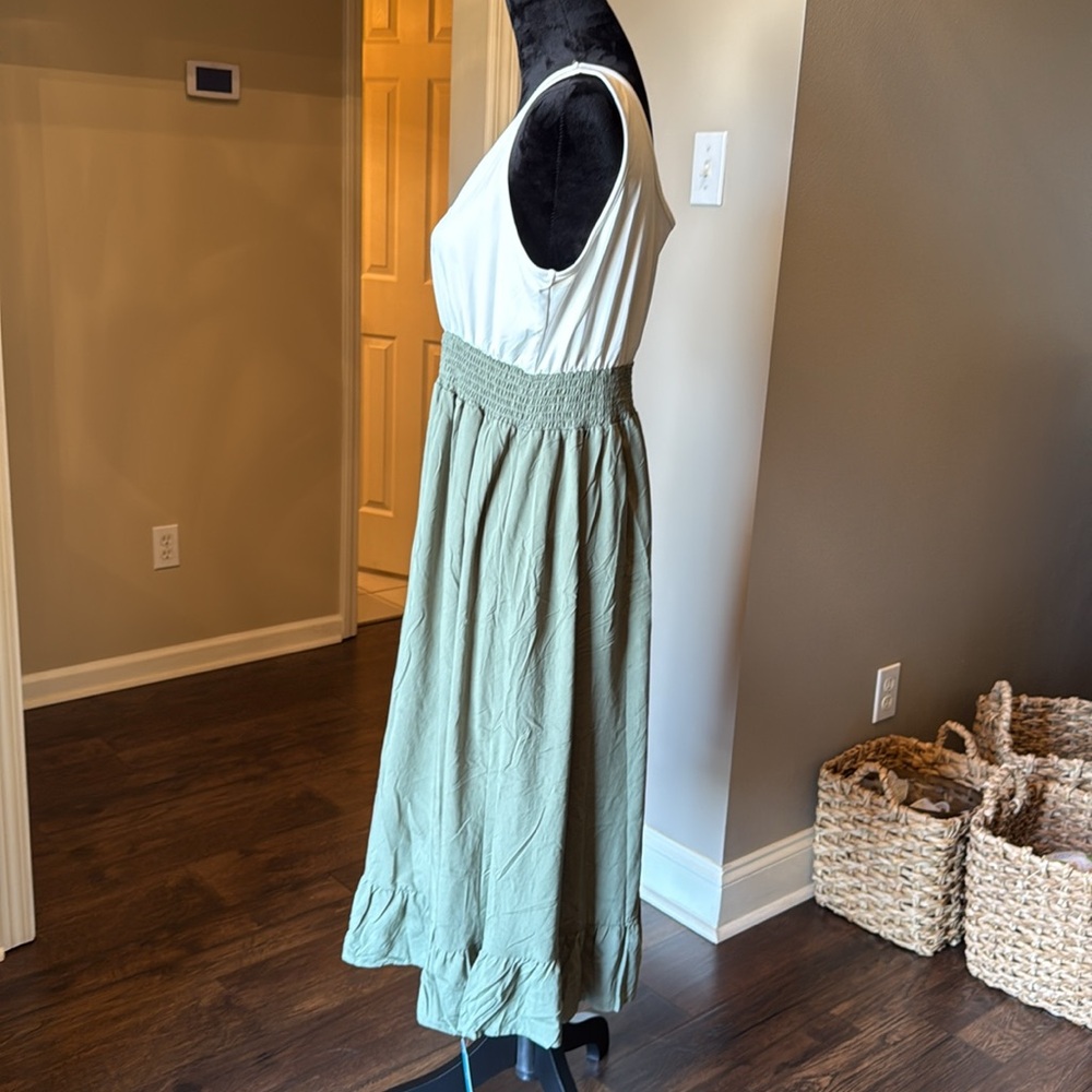 Cupshe Green & White Ruffled Scoop Neck  A-Line Dress Size Large - Picture 9 of 11